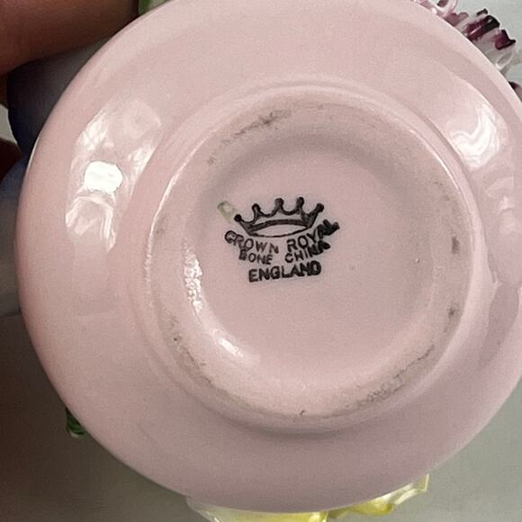 Crown Royal Bone China England Floral Figurine Pink Vase Hand Painted 1950s - Picture 6 of 8